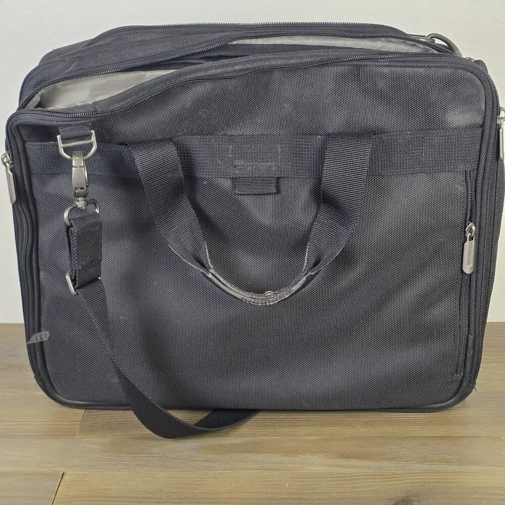 Targus Zip-Thru Laptop Briefcase Black Nylon with Laptop bumpers